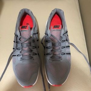 Nike Men’s Dynasty Sneakers